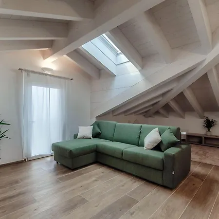 Amazing Attic With Terrace On Harbour 아파트 *