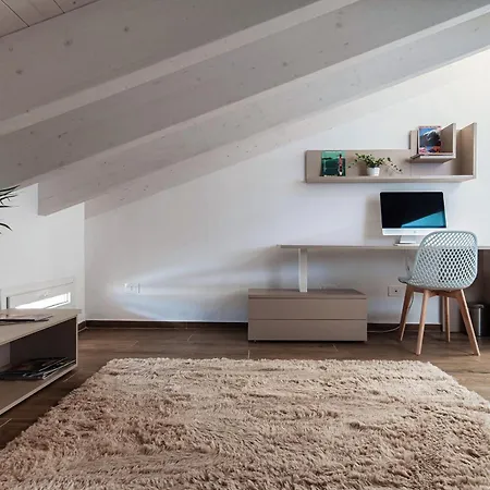 아파트 Amazing Attic With Terrace On Harbour