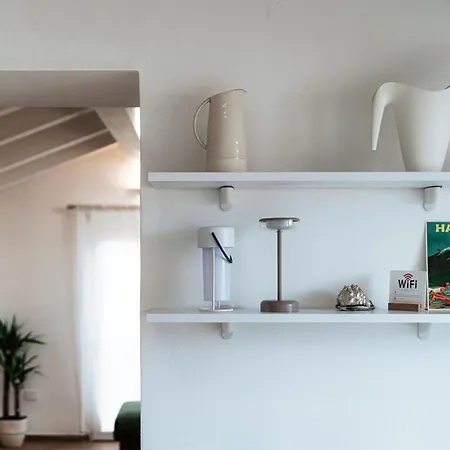 Amazing Attic With Terrace On Harbour 아파트 *